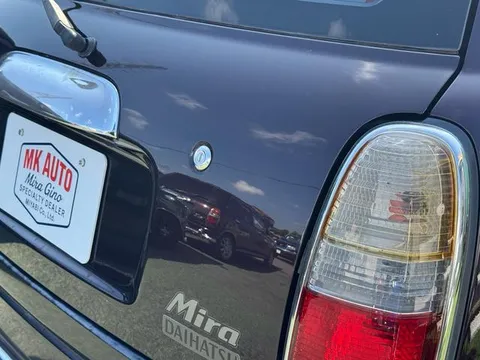 Daihatsu Mira Gino