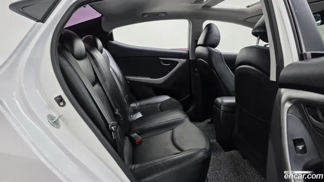 Hyundai Elantra (Avante)