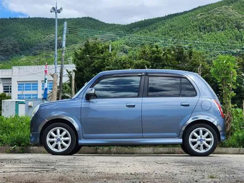 Daihatsu Mira Gino