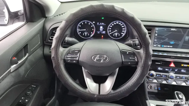 Hyundai Elantra (Avante)