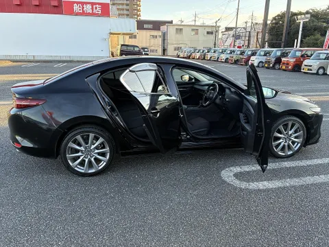 Mazda MAZDA3 Sedan