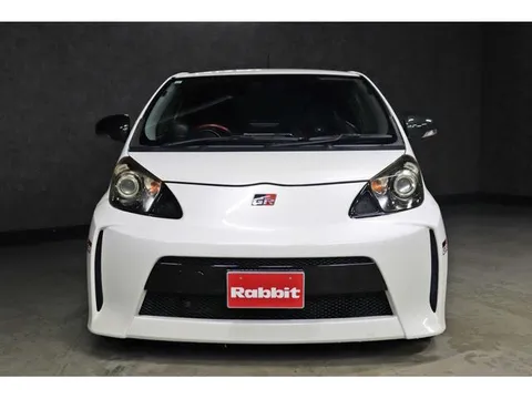 Toyota iQ