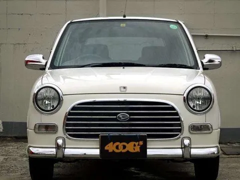 Daihatsu Mira Gino
