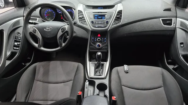 Hyundai Elantra (Avante)