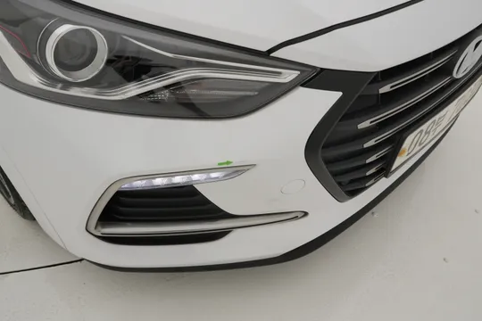 Hyundai Elantra (Avante)