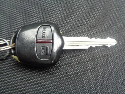 Mitsubishi I