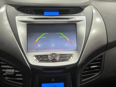 Hyundai Elantra (Avante)