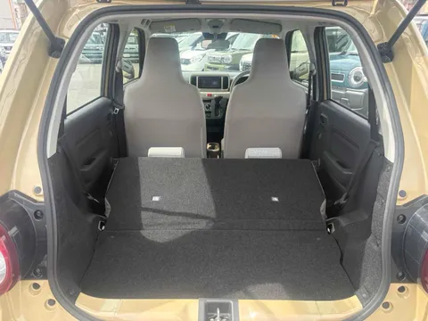 Daihatsu Mira Tocot