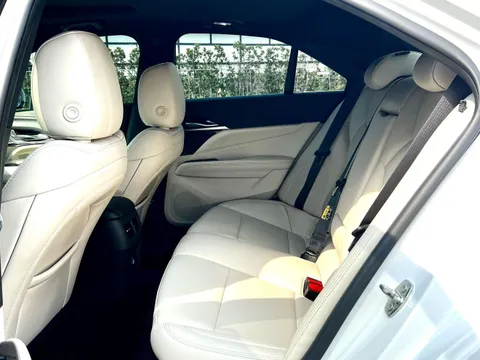 Cadillac CT4