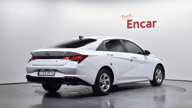 Hyundai Elantra (Avante)