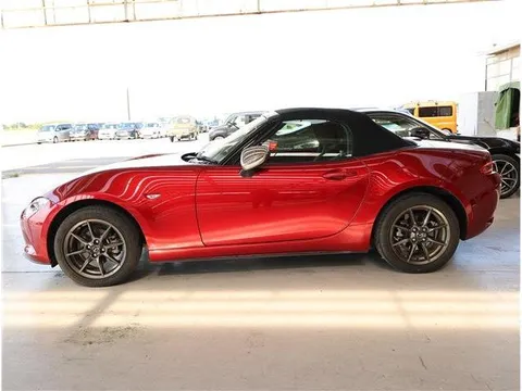 Mazda MX-5 (Roadster)