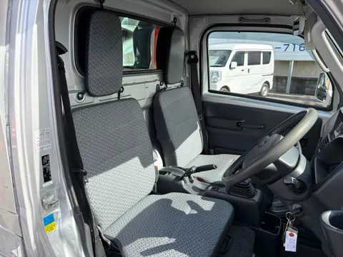 Nissan Clipper Truck