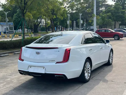 Cadillac XTS