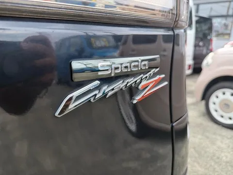 Suzuki Spacia Custom Z