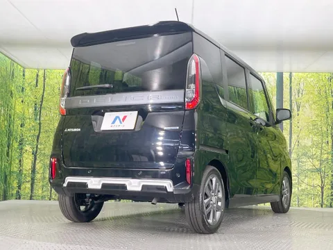 Mitsubishi Delica Mini