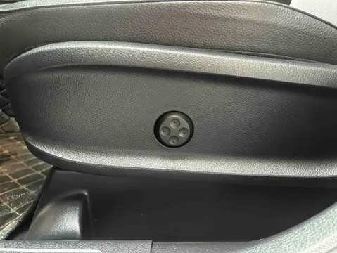 Mercedes-Benz Mercedes-Benz GLA