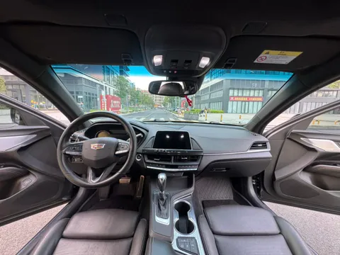 Cadillac CT4