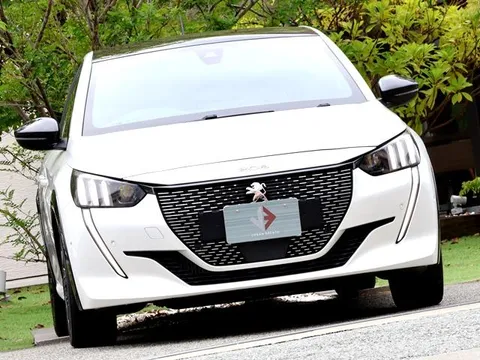 Peugeot 208