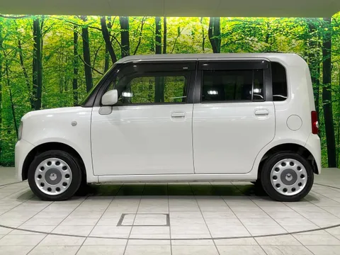 Toyota Pixis Space