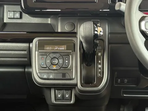Suzuki Spacia Custom