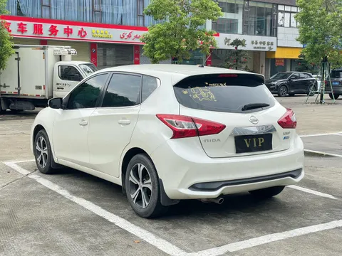 Nissan Tiida