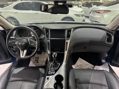 Infiniti Q50L