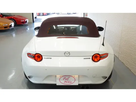 Mazda MX-5 (Roadster)