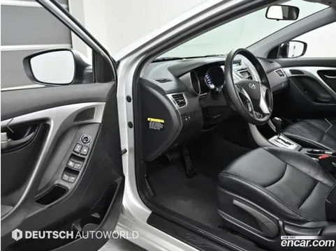 Hyundai Elantra (Avante)
