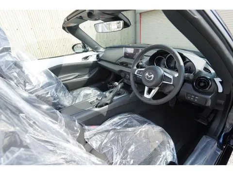 Mazda MX-5 (Roadster)