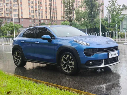 Lynk & Co Lynk & Co 02