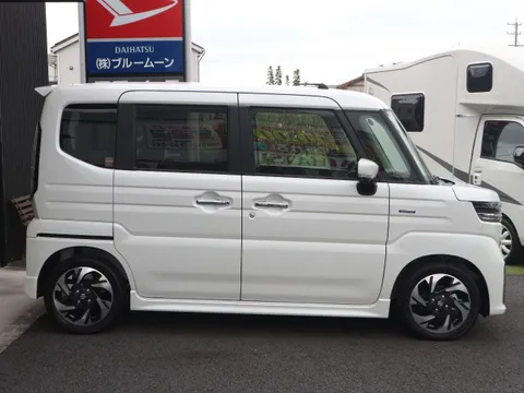 Suzuki Spacia Custom