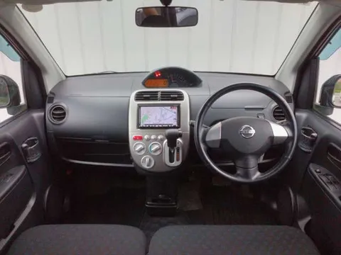 Nissan Otti