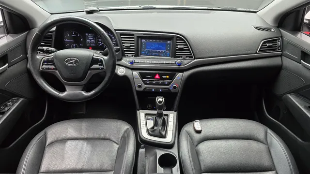 Hyundai Elantra (Avante)