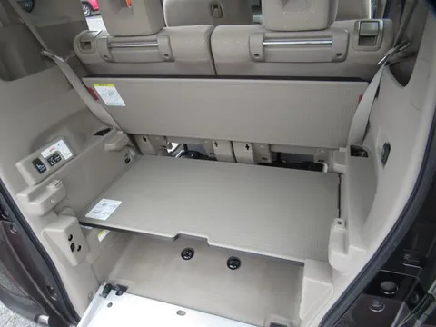 Honda N-BOX Plus