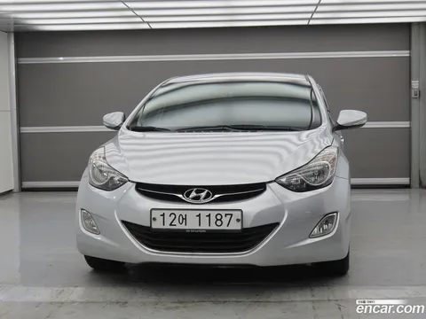 Hyundai Elantra (Avante)