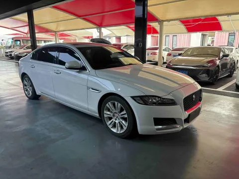 Jaguar XFL