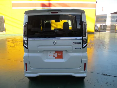 Suzuki Spacia Custom