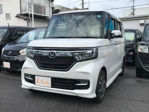 Honda N-BOX Custom