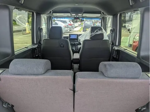 Honda N-BOX Custom