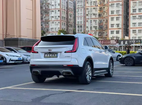 Cadillac XT4