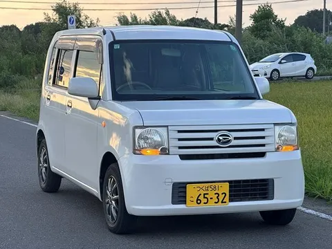 Daihatsu Move Conte