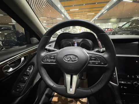 Infiniti Q50L