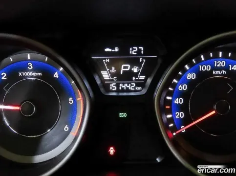 Hyundai Elantra (Avante)