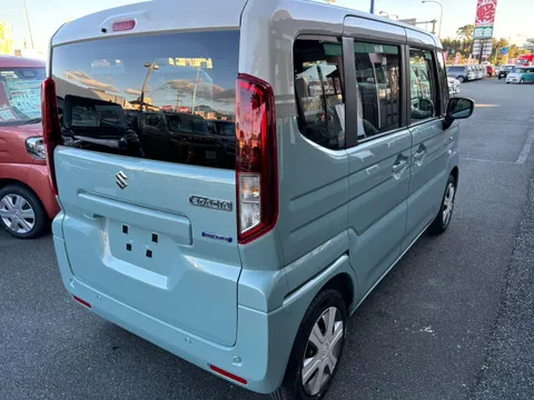 Suzuki Spacia