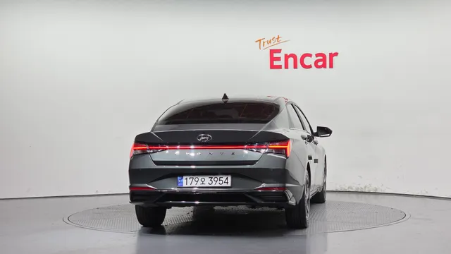 Hyundai Elantra (Avante)