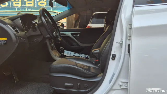 Hyundai Elantra (Avante)