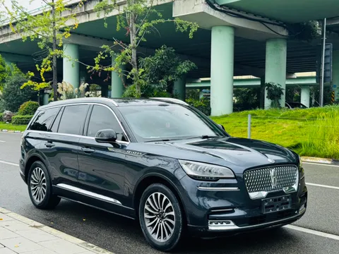 Lincoln Aviator