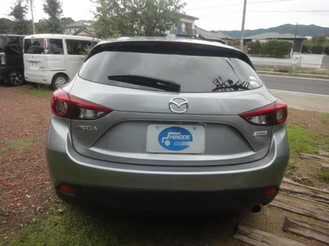 Mazda Axela Sport