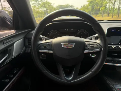 Cadillac CT4