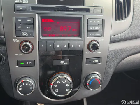 Kia Cerato (Forte)